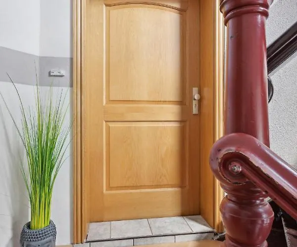 Schönes Ferien-appartement Für Bis Zu 6 Personen Apartment *