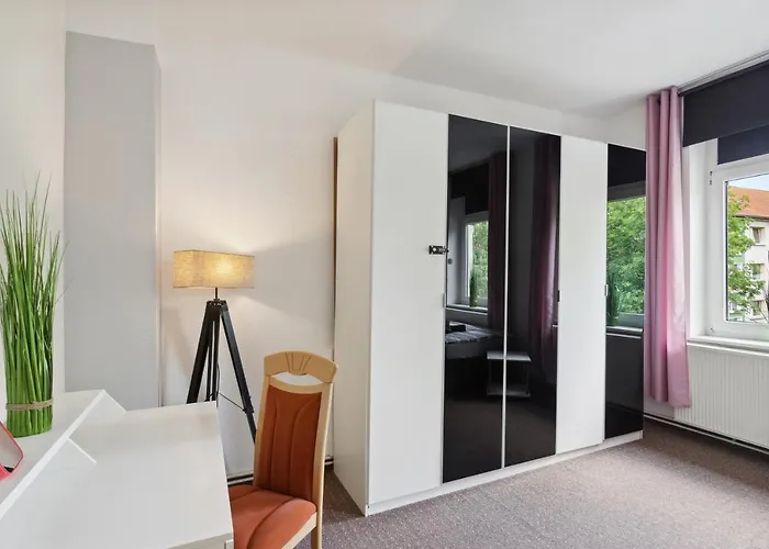 Schoenes Ferien-appartement Fuer Bis Zu 7 Personen Апартаменты Хальберштадт