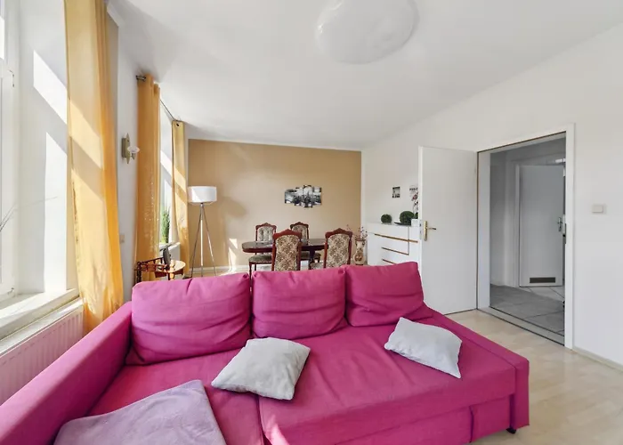 Schönes Ferien-appartement Für Bis Zu 6 Personen Apartment